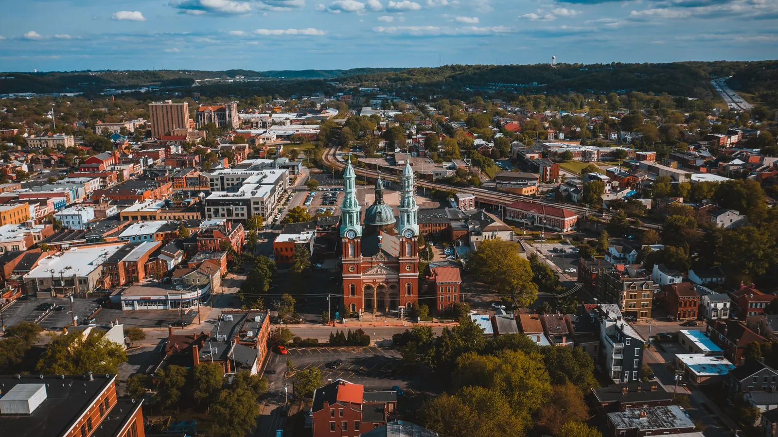 How to Prepare Employees for a Move to St. Louis
